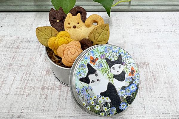 ミニ缶　ハチワレ 2匹