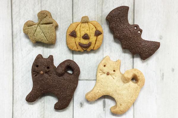 ハロウィン　ミニ缶黒猫